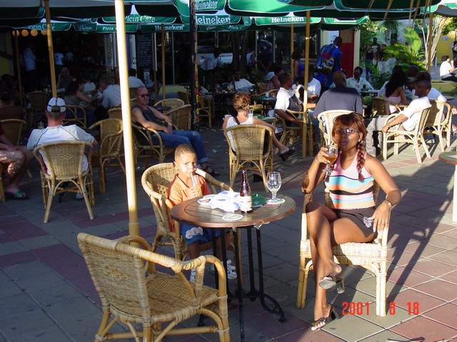 Plein Cafe Wilhelmina, beste terras van Curacao