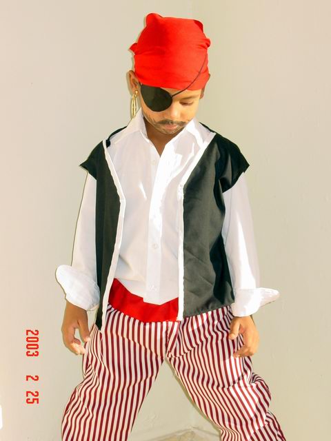 Piraat in Prince-pose